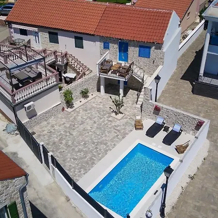 Mediteran Zadarvillas プリヴラカ